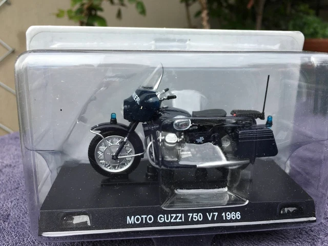 Moto Guzzi 750 V7 1966 - Carabinieri - Serie De Agostini -  Scala 1:24