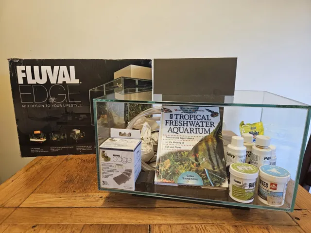 Fluval Edge Aquarium Kit, 23L fish tank with accessories