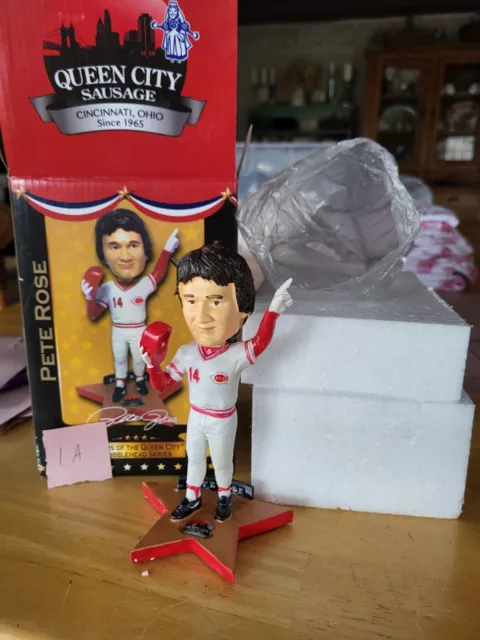 Pete Rose bobblehead