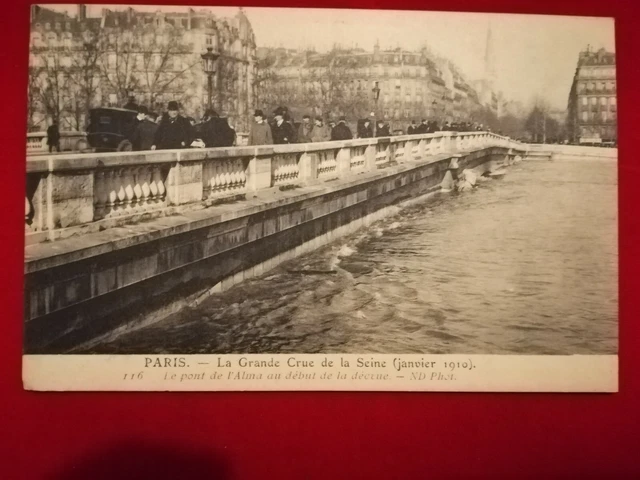 CPA 75 Paris - La Grande Crue de la Seine - Le Pont de L'Alma