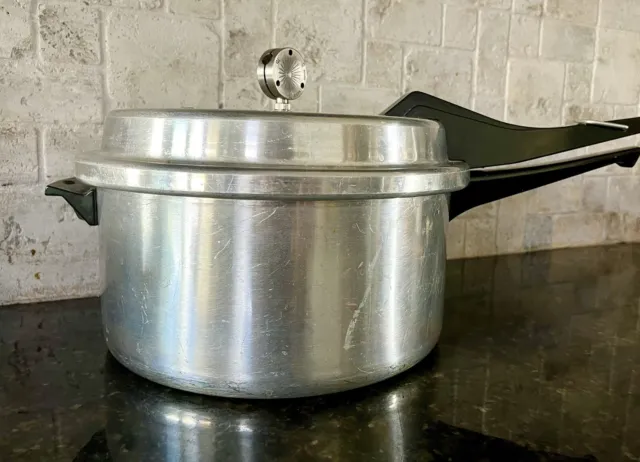 Mirro Matic 6 qt Pressure Cooker M-0596 Aluminum Pan Stovetop Canner