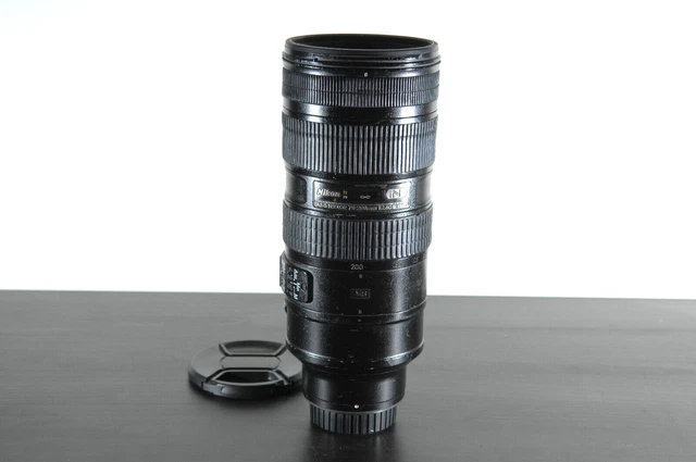 Nikon AF-S NIKKOR 70-200mm f/2.8G ED VR II Lens (USA version) READ