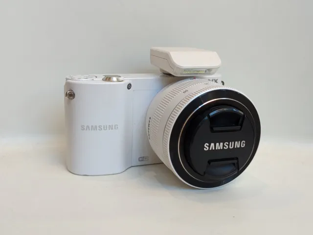 Samsung NX1000 20MP Camera with 20-50mm f3.5-5.6 Lens White