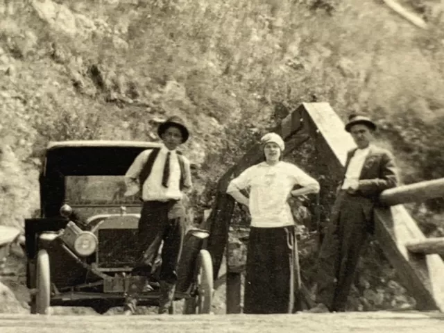 AhE) Found Photo Photograph Group Old Car POV Angle Artistic View Wood Bridge