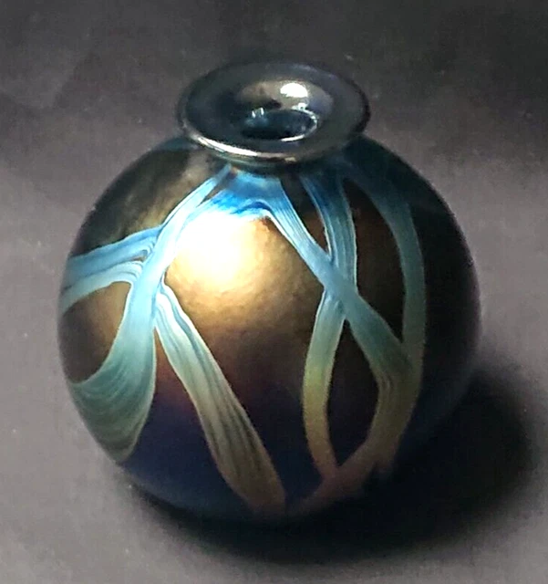 STUNNING ISLE OF Wight Studio Art Glass Perfume / Scent Bottle / Vase