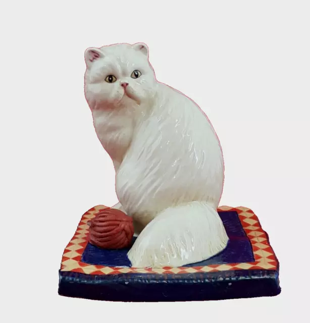 Royal Doulton Figure White Persian - The Cat Collection Rda19 Mint Rda 19