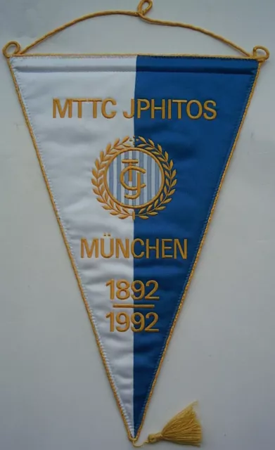 Orig.Übergabewimpel  100 Jahre Tennisclub IPHITOS MÜNCHEN - 36 cm / bestickt  !!