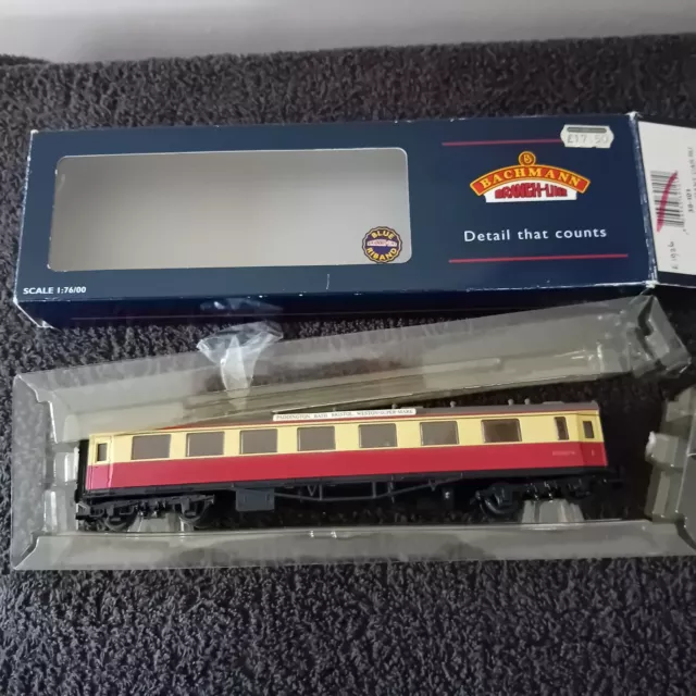 Bachmann Branch-Line - OO Messgerät - #------ Rot & Creme Coach (falsche Box)