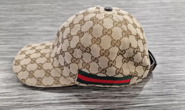 Cappello visiera hotsell a becco gucci