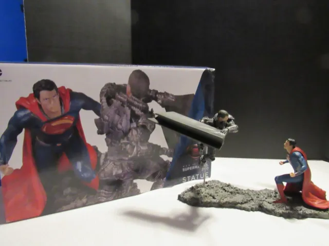 Man of Steel Superman Vs. Zod 1/12 Scale Statue by DC Collectibles 9" Tall