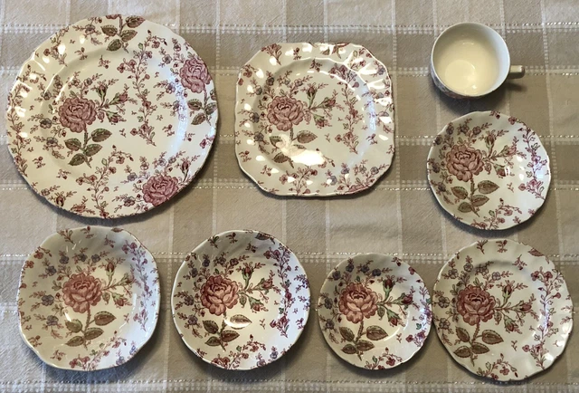 8 Pc Set Johnson Bros China "Rose Chintz" Dinner  Plates Bowls Saucers & Teacup