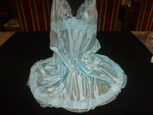 Combinaison Vintage Dentelle Blanche – Taille 42/44 – Tour De Poitrine 45 – Réf. VIT9 – Neuf Avec Imperfections