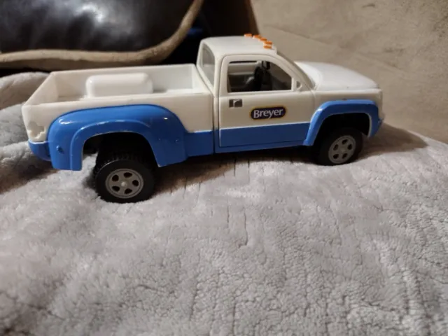 Breyer Stablemates Dually Pick Up Truck 5349