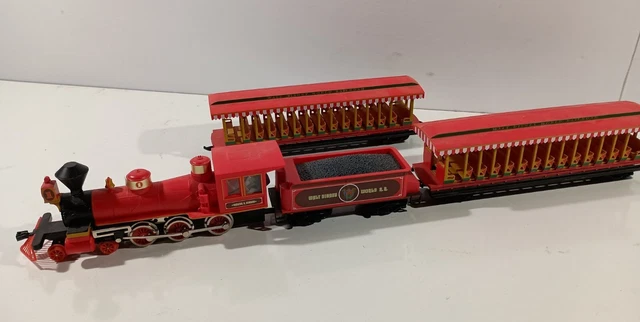 WALT DISNEY WORLD Land HO Train Set Railroad Steam Locomotive 2 ...