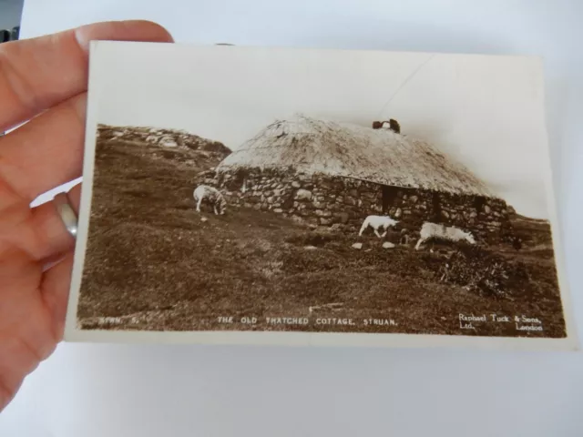 vintage postcard   P7   d40  CROFTERS  THATCHED COTTAGE  STRUAN  MARKS NOTED