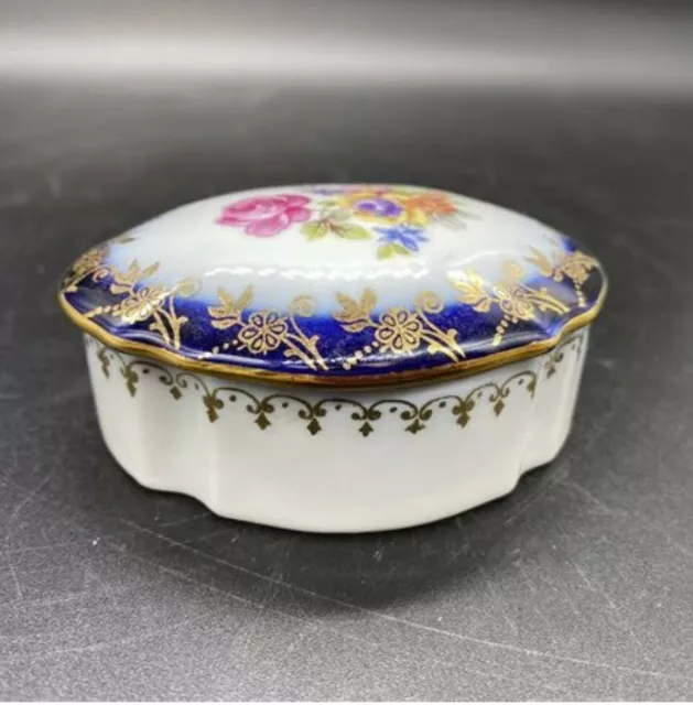 VINTAGE PM MARTINRODA PORCELAIN HAND PAINTED TRINKET BOX made in GERMANY