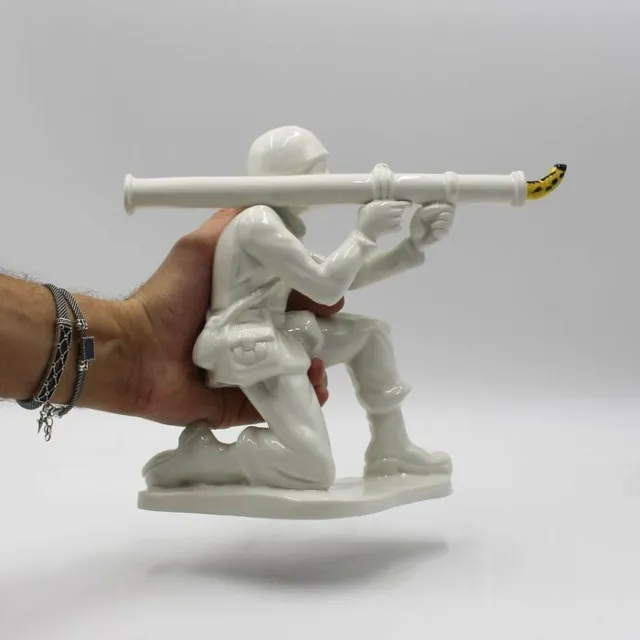 Scultura 3D Soldato Warhol Alessandro Padovan Pop Art Bazooka Ceramica 2