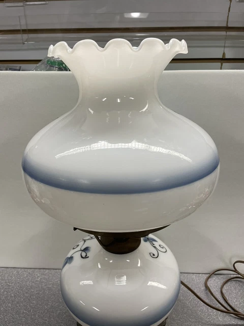 GWTW TABLE LAMP Victorian 3 WAY LIGHT Parlor 20" BRASS Milk Glass Blue Florals 10