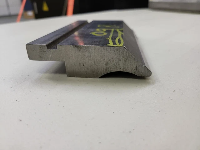 Amada Press Brake Standard Punch Tool 6" Long .09" Radius D-12A Free Shipping B2