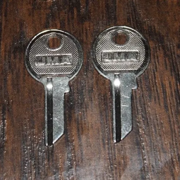 1X01-2X99 2 Replacement Keys Chicago Lock (CompX) cut to code key. 1X01 TO 2X99✅