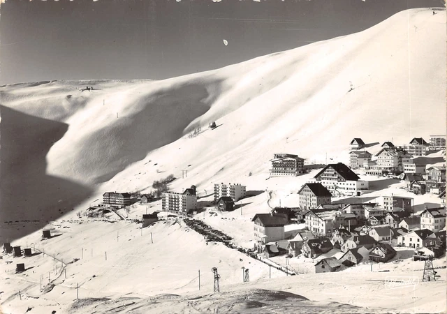 LES ETIQUETTES Haute couture Gégé - Poupée Mily de GEGE