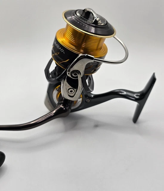 DAIWA SPINNING REEL 13Certate 3012H With Replacement Spout