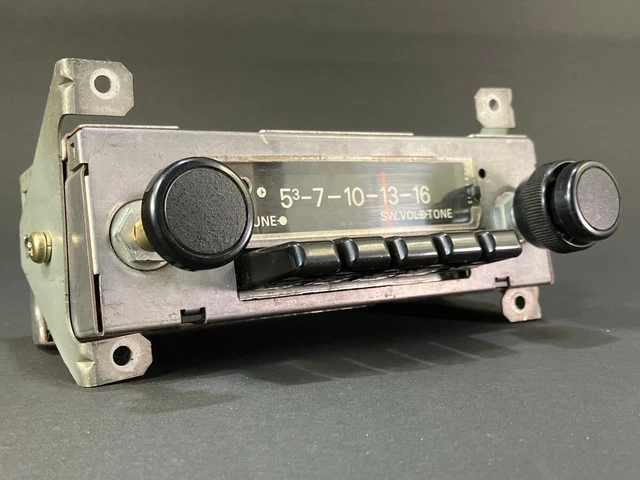 VINTAGE CAR RADIO 24V Made in Japan Clarion Sold As Is RM-1011D from