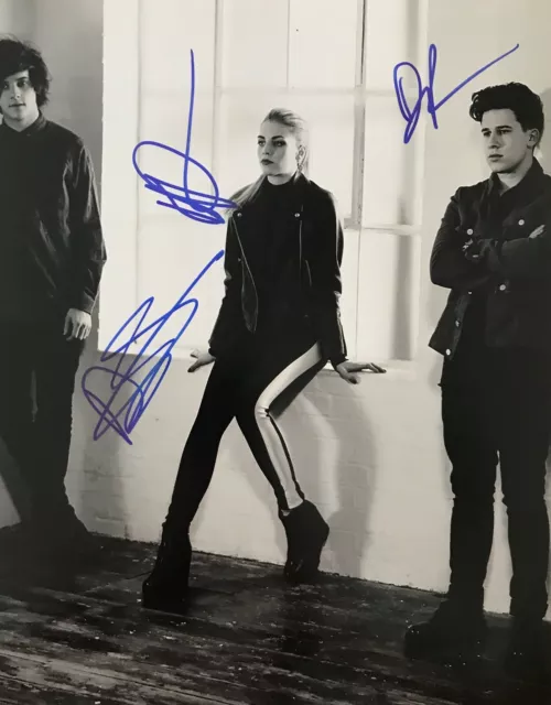 London Grammar Hannah Dominic & Dan Signed 8x10 Autographed Photo COA E1