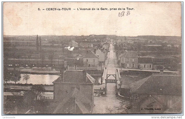 58 CERCY LA TOUR - l'avenue de la gare -