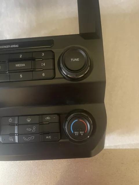 2019 - 2020 Ford F150 OEM 8" Radio Climate Control W/O Heat Seat BEZEL ONLY NEW 3