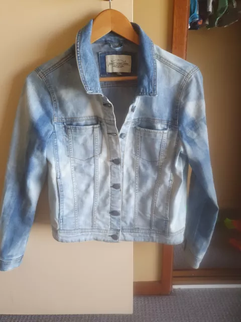 Vintage Wash Distressed Denim Jacket Medium