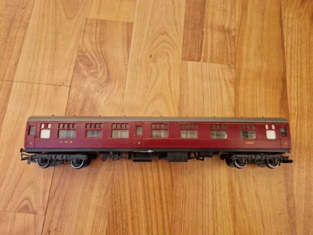 Oo Gauge Hornby Railways Lms 3Rd Class Composite Coach Maroon 2257