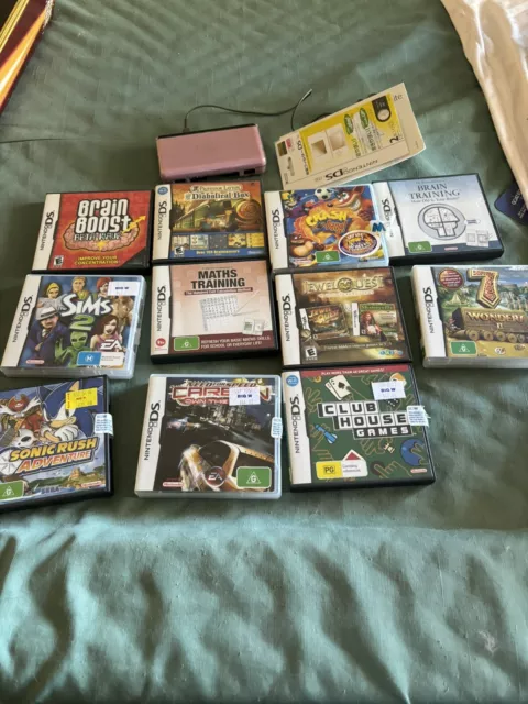 Nintendo DS lite with 11 games