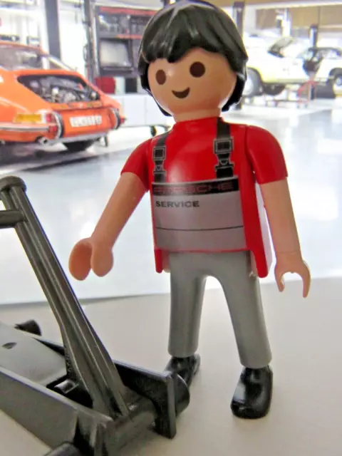 Playmobil City Life - 3911 - Porsche Service Mitarbeiter  mit  Wagenheber