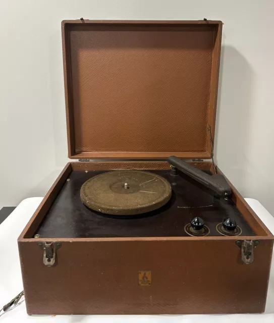 Vintage 1940s Emerson Record Player, WW2 Era Tabletop