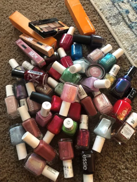 Lot -Essie, Loreal,Opi, Maybelline, Ole Henrickson, Sally Hansen $348.68 Savings