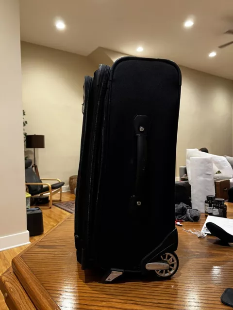 Travelpro Platinum Elite 22” Carryon Expandable Rollaboard
