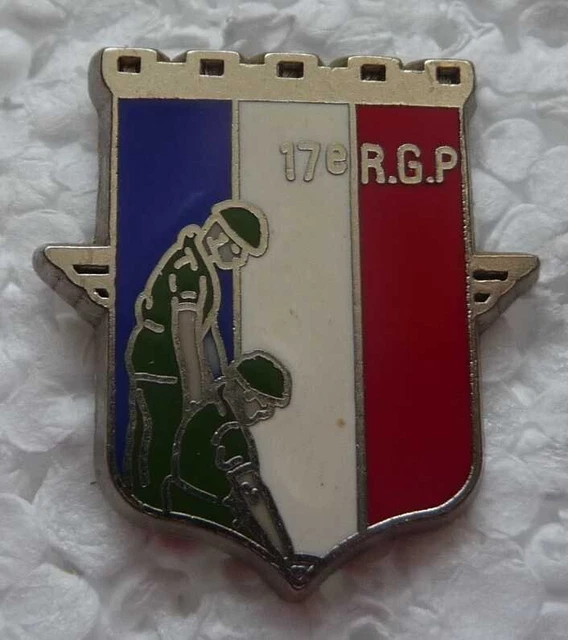 3563# INSIGNE MILITAIRE belge 4e Régiment de Chasseurs EUR 18,00 - FR
