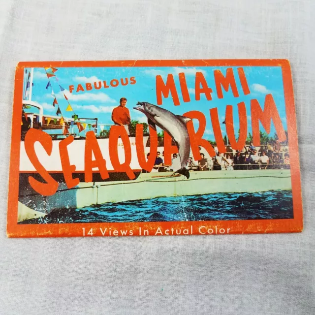 1965 Miami's SEAQUARIUM Foldout Souvenir Postcard 14 views