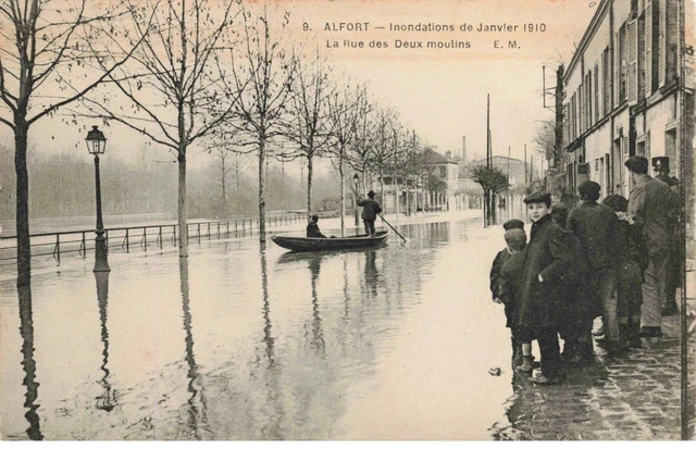 94 - ALFORT - S01524 - Inondations de Janvier 1910 - La Rue des Deux Moulins  -