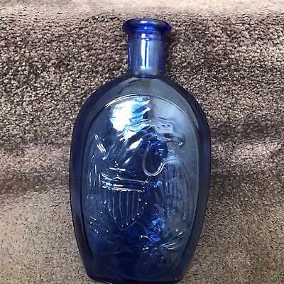 "Botella decorativa de vidrio azul de 8"""