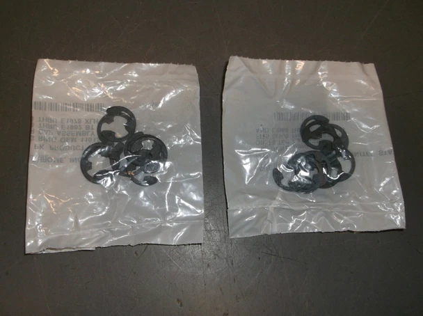 Lot of 200 Harley Davidson #11012 Oil Filter Cap Retaining Rings - NEW