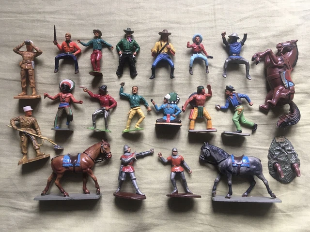 STARLUX : Lot de figurines / Indiens Cowboys Chevaliers Légionnaires Chevaux