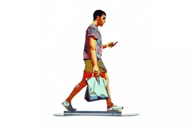 Escultura pop art de metal "Apple Man" de DAVID GERSTEIN