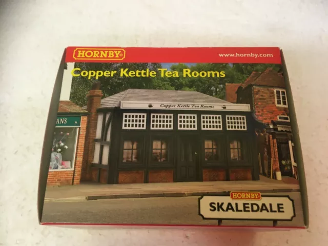 Lot..034A...OO GAUGE HORNBY SKALEDALE R9507 COPPER KETTLE TEA ROOMS.........(15)