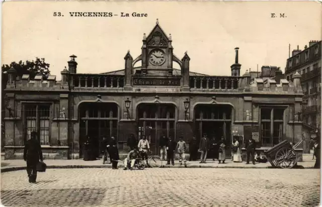 CPA AK VINVENNES La Gare (672319)