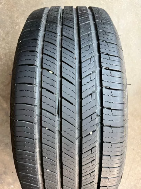 Used 235/50R17 Michelin Defender T+H - 96H - 9.5/32 Used 235/50R17 Michelin Defender T+H - 96H - 9.5/32