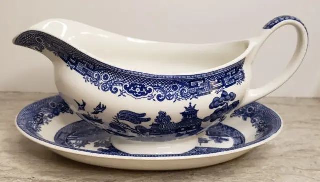 Johnson Bros. Blue Willow Gravy Boat with Stand Dish - England