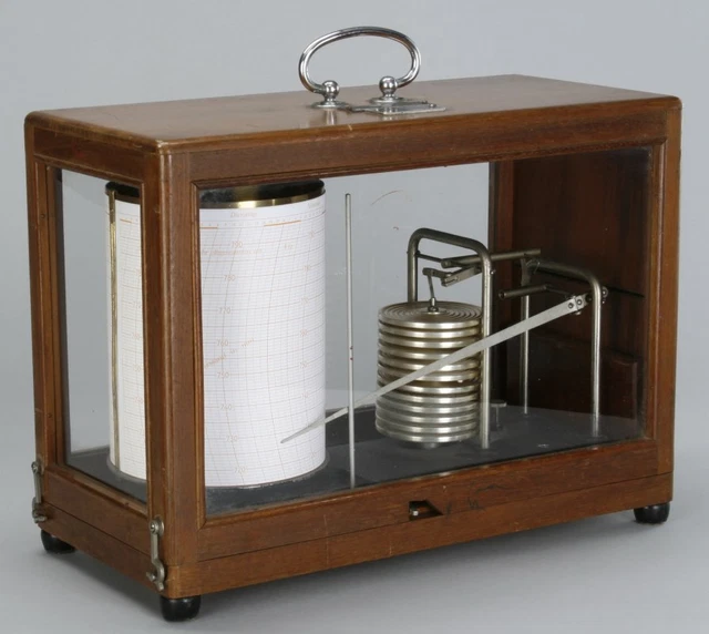 34416 - Barograph des Marine-Observatoriums. Hersteller R. Fuess, Berlin 34416 - Barograph des Marine-Observatoriums. Hersteller R. Fuess, Berlin