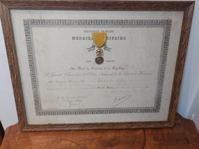 Cadre diplôme médaille militaire-1923 - Collection